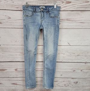 Free People light wash low rise skinny jeans